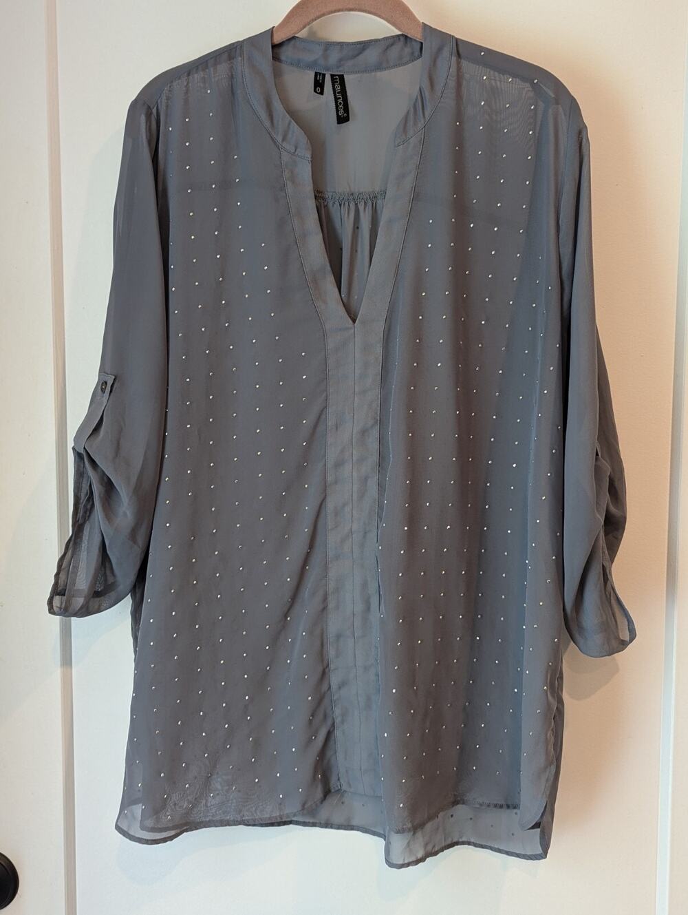 Maurice Ladies Size 0 Gray 3/4 Sleeve Chiffon Sheer Blouse Rhinestone Bling